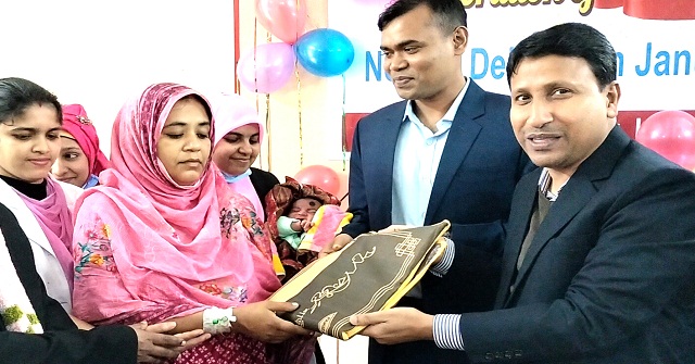 লালমোহনে আলোর দিশারী সংস্থার ঋণ কার্যক্রমের উদ্বোধন