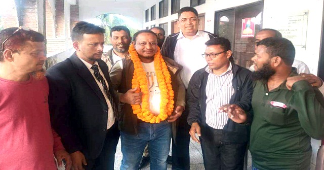 আগৈলঝাড়ায় দুই বছর পর আদালতের রায়ে ইউপি সদস্য নির্বাচিত 