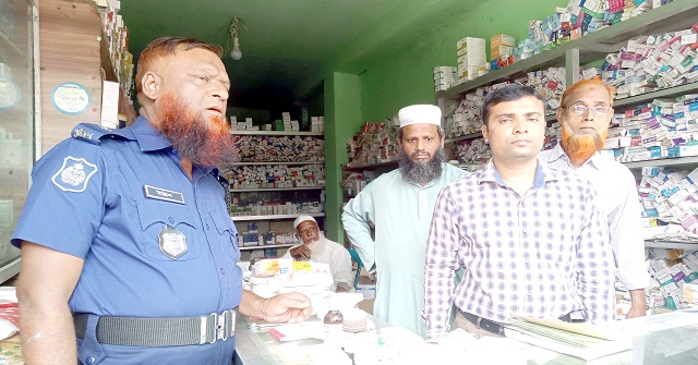 মঠবাড়িয়ায় ভেজাল ও মেয়াদোত্তীর্ণ ওষুধে সয়লাব