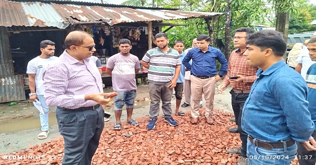 বরিশাল নগরীর বিভিন্ন ওয়ার্ডের উন্নয়নমূলক কাজ পরিদর্শন করলেন বিভাগীয় কমিশনার 