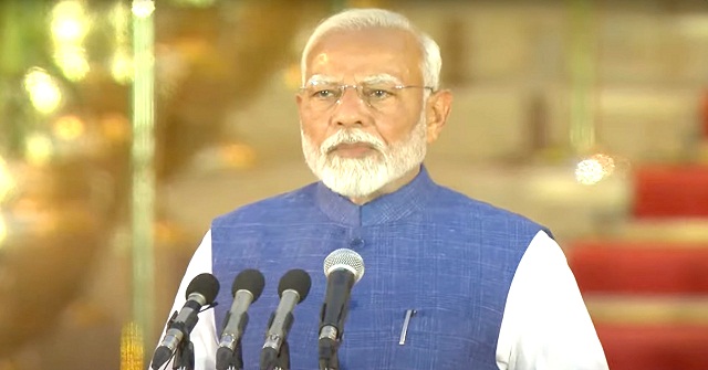 টানা তৃতীয়বার শপথ নিলেন মোদি