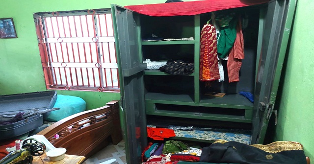 নলছিটিতে পুলিশ কর্মকর্তার বাড়িতে ডাকাতি