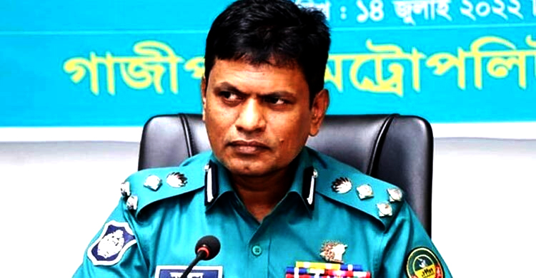 গাজীপুরের সাবেক কমিশনার ডিআইজি মোল্যা নজরুল আটক