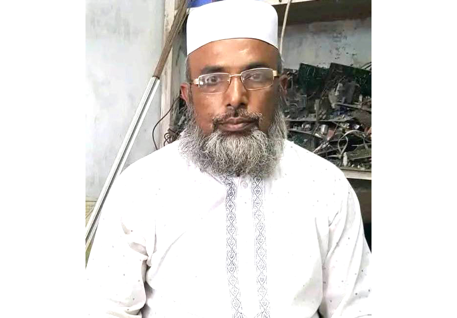 উজিরপুরে মাইক্রোবাসের চাপায় জামায়াত নেতা নিহত  