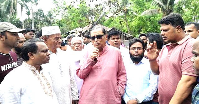 উজিরপুরে আগুনে ২টি ঘর ভস্মীভূত, দগ্ধ ২