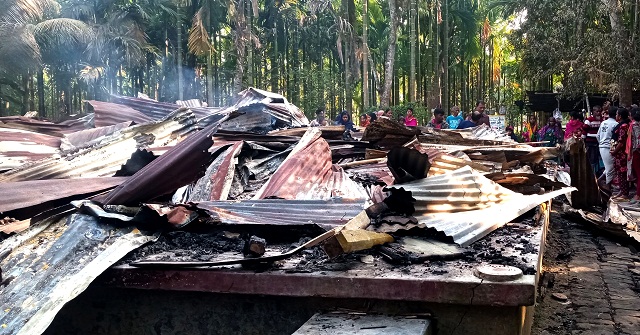 নোয়াখালীতে ১২শ’ পিস ইয়াবাসহ গ্রেফতার ২