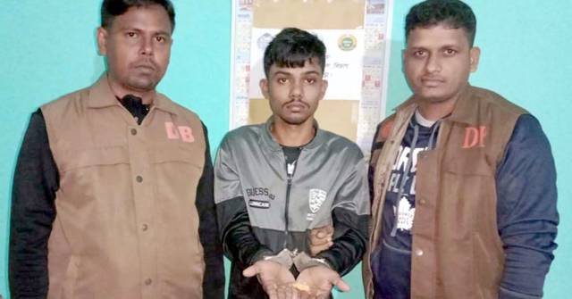 মঠবাড়িয়ায় ইয়াবাসহ মাদক ব্যাবসায়ী গ্রেপ্তার