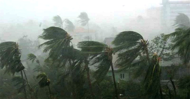 আজ রাতের ভিতর বরিশালসহ ১৭ জেলায় ঝড়ের আশঙ্কা