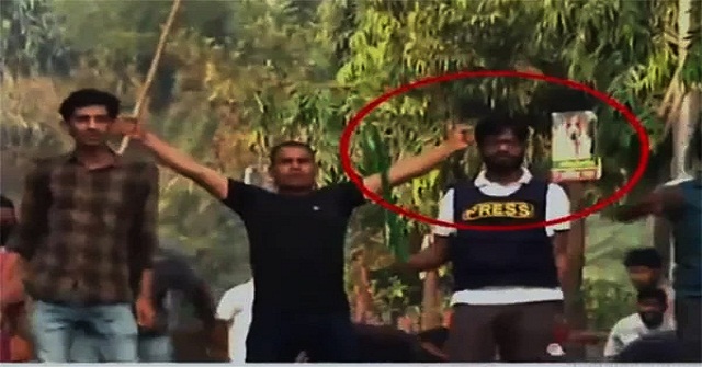 প্রেস লেখা জ্যাকেটে বাসে আগুন দেয়া ব্যক্তি পুলিশ নয়, বিএনপি নেতা