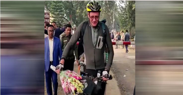 বাইসাইকেলে কাঠমান্ডু থেকে ঢাকার পথে জার্মান রাষ্ট্রদূত