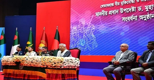জনগণ যাতে সব ক্ষমতার মালিক হতে পারেন, তেমন দেশ গড়তে চাই: প্রধান উপদেষ্টা