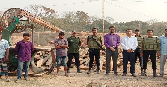 হিজলায় চারটি অবৈধ ইটভাটা বন্ধ করে দিল ভ্রাম্যমাণ আদালত