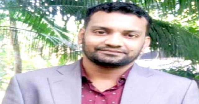  মঠবাড়িয়ায় প্রাথমিক শিক্ষক থেকে রোকনুজ্জামান এখন বিসিএস ক্যাডার